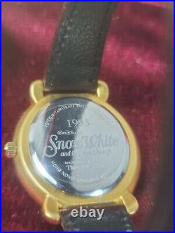 1993 Walt Disney Snow White Evil Queen/Old Hag 3D Magic Mirror Watch WithTin Box