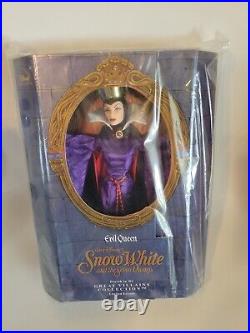1998 EVIL QUEEN Walt Disney's Snow White Great Villains Mattel Barbie Doll