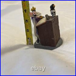 Beautiful Disney Lil Classic Hard Plastic Figurine Evil Queen