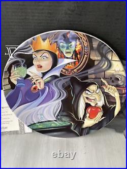 DISNEY Reflections Of Revenge Evil Queen CHARGER PLATE Snow White Hag LE 500