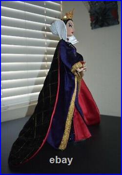 Deboxed Disney Snow White Villains EVIL QUEEN Grimhilde Limited Edition 17 Doll