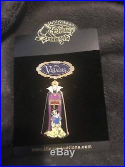 Disney Auctions Evil Queen Spinner Pin LE 100 Snow White and the 7 dwarfs