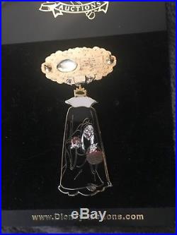 Disney Auctions Evil Queen Spinner Pin LE 100 Snow White and the 7 dwarfs