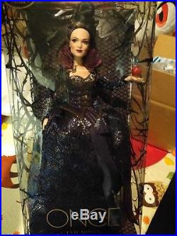 Disney D23 Exclusive Once Upon a Time Evil Queen Snow White Doll set limited