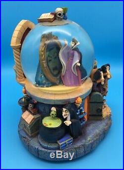 Disney EVIL QUEEN / OLD HAG Talking Snow Globe SNOW WHITE New with Tags Lights Up