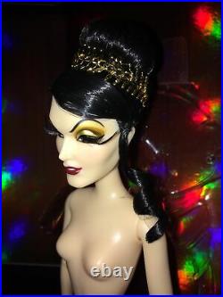 Disney Midnight Masquerade Evil Queen NUDE Doll Limited Ed 1/5000 w stand & COA