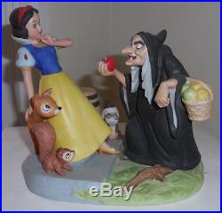 Disney Rare Heros and Villians piece Snow white Old hag evil queen limited Ed