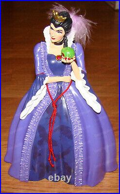 Disney Showcase Collection, Rococo EVIL QUEEN (6010296) Snow White, Apple