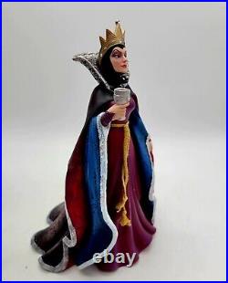 Disney Showcase Evil Queen Snow White Couture de Force Figurine in Box