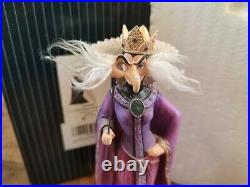 Disney Showcase Evil Queen masquerade Figurine haute couture snow white boxed