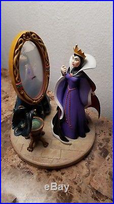 Disney Snow White Evil Queen Figurine Disney Gallery Lmtd Ed Number 712