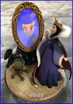 Disney Snow White Evil Queen Mirror Figurine LE Figure New in Box #105 of 2500
