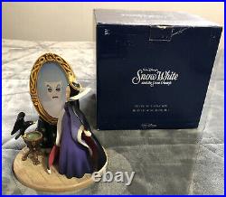 Disney Snow White Evil Queen Mirror Figurine LE Figure New in Box #105 of 2500