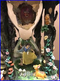 Disney Snow White Seven 7 Dwarfs Evil Queen Hourglass Snow Globe Sound Lights