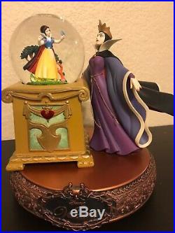 Disney Snow White and Evil Queen Villains collection Snowglobe RARE