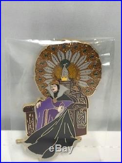 Disney Store Evil Queen Throne LE 250 Jumbo Pin Shopping Snow White Old Hag