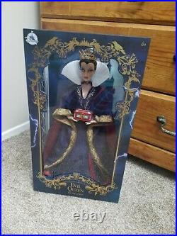 Disney Store Villain Snow White Evil Queen Limited Edition 17