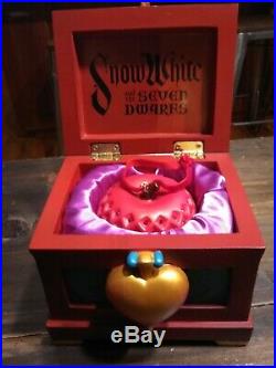 Disney Store exclusive Rare Snow White Evil Queen Heart box with apple