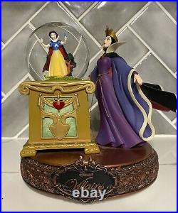 Disney The Villains Rotating Musical Snow Globe Evil Queen & Snow White READ