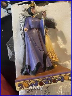 Disney Traditons 6008067 Snow White And Evil Queen Evil And innocence