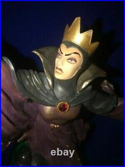 Disney Villains Evil Queen Hag Snowglobe Figure Lights Up RARE Please READ