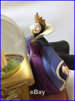 Disney Villains Evil Queen Snowglobe Globe Music Snow White Princess