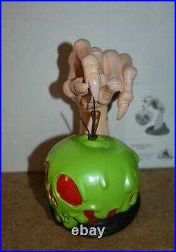 Disney Villains Snow White Evil Queen Old Hag Hand Poison Apple Statue Figure