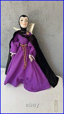 Disney Villains Wicked Queen Grimhilde from Disney's Collection