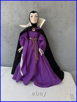 Disney Villains Wicked Queen Grimhilde from Disney's Collection