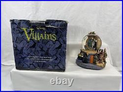 Disney Villians Evil Queen Magic Mirror Snow-White Musical/Voice Glass Globe Box