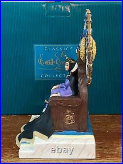 Disney WDCC Enthroned Evil Queen from Snow White & Seven Dwarfs No. 3223 - NEW