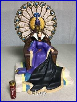 Disney WDCC Snow White And The Seven Dwarfs Enthroned Evil Queen Figurine