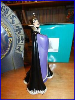 Disney Wdcc Evil Queen Who Is The Fairest & Magic Mirror Snow White