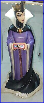 Disney classic Collection Evil Queen Snow White bring back her heart