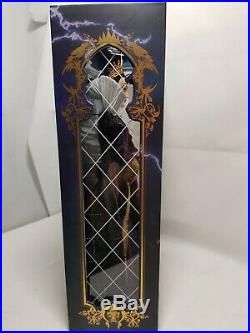Disney store snow white evil queen limited edition doll villain