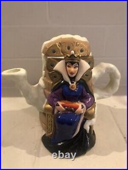 EVIL QUEEN FROM SNOW WHITE DISNEY VILLAINS ALTER EGO TEAPOT COLLECTION 5 Tall