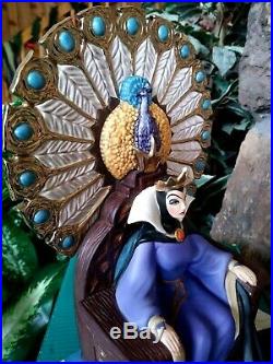 EVIL QUEEN WDCC DISNEY LTD. FIGURINE, ENTHRONED EVIL FROM SNOW WHITE, withCOA, CARD