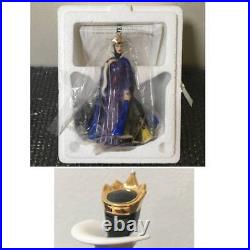 Evil Queen Premiere issue in the Disney Villains Figurine Collection Snow White