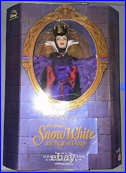 Evil Queen Walt Disney's Snow White Great Villain's Collection Doll Figurine NEW