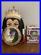 Funkon_Evil_Queen_Loungefly_Mini_Backpack_with_Snow_White_Funko_Pop_IN_HAND_01_haw