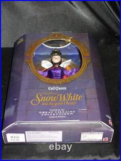GREAT VILLAINS DISNEY Snow White EVIL QUEEN 4th in Series NRFB #18626