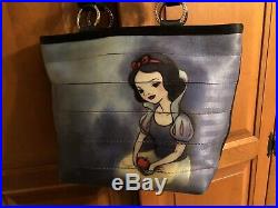 Harveys Disney Good Vs. Evil Snow White/Evil Queen Seatbelt Tote Bag