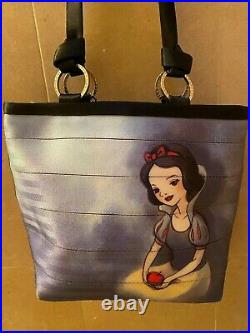 Harveys Disney Snow White & Evil Queen Good Vs. Evil Bag Carriage Ring Tote CRT