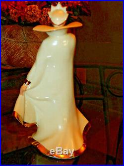 LENOX Disneys Snow White Empress of Evil Queen Stepmother Figurine