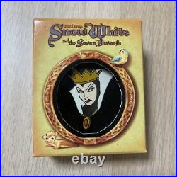 Limited to 5000 pieces Disney Snow White Evil Queen Pin badge not used