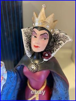 New Disney Enesco Evil Queen from Snow White Couture de Force Figurine 4031539