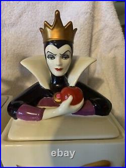 RARE Disney Store Villains Cookie Jar Evil Queen from Snow White BEAUTIFUL