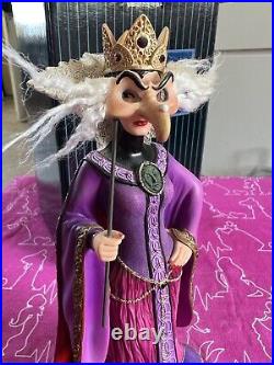 RARE RETIRED Disney Showcase Evil Queen Masquerade Snow White & The 7 Dwarfs
