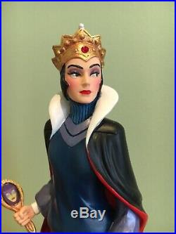 Rare Disney Showcase Evil Queen Art Deco Couture de Force Snow White-Mint