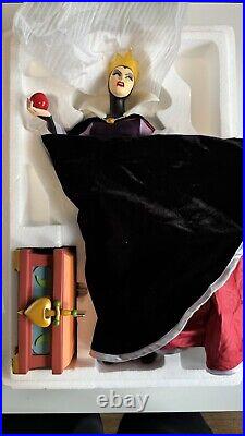 Sideshow Collectibles Disney Evil Queen Premium Format Exclusive #40/300